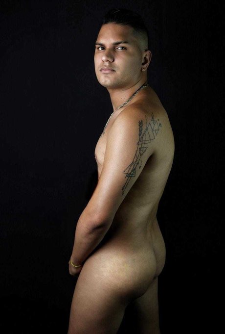 Foto di nudo di fuga di OnlyFans di Alejandro Cordoba