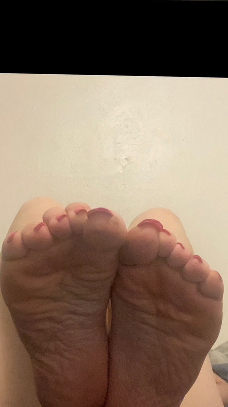 Foto di nudo di fuga di OnlyFans di Foot Queen