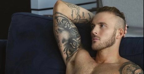Foto di nudo di fuga di OnlyFans di Zander