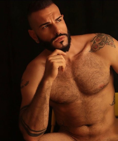 Foto di nudo di fuga di OnlyFans di Alexowen