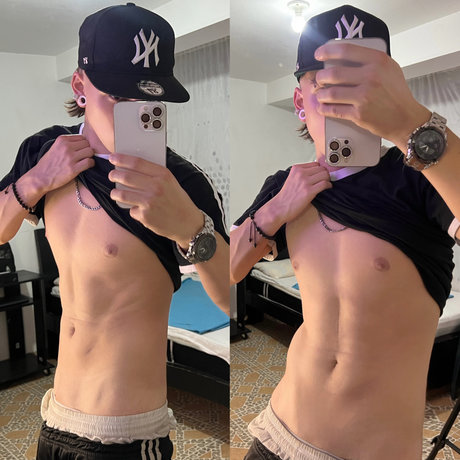 Foto di nudo di fuga di OnlyFans di  Alex Muoz 