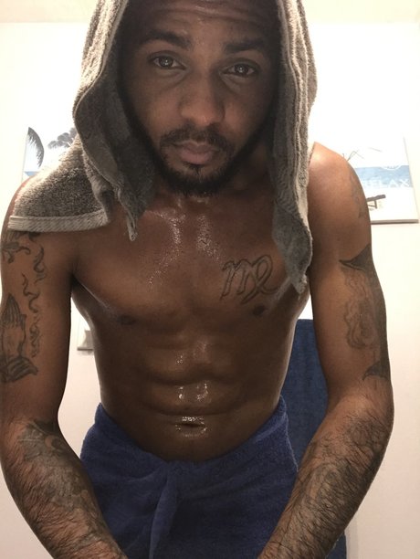 Foto di nudo di fuga di OnlyFans di Domo