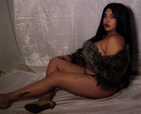Foto di nudo di fuga di OnlyFans di Adele Max