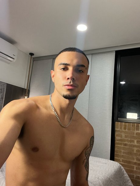 Foto di nudo di fuga di OnlyFans di Alex Rosso