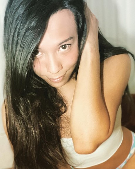 Foto di nudo di fuga di OnlyFans di Butterfly