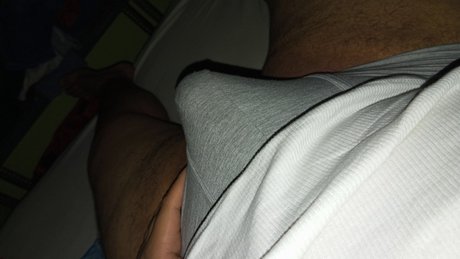 Foto di nudo di fuga di OnlyFans di Alessandro Cruz