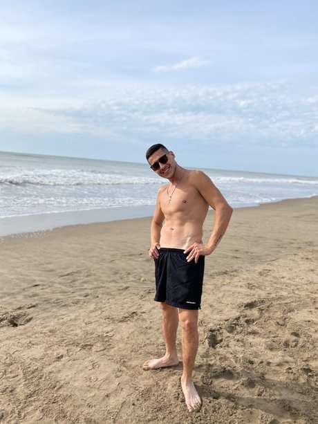 Foto di nudo di fuga di OnlyFans di Agus Leska 