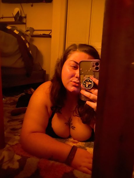 Foto di nudo di fuga di OnlyFans di Ally Rose
