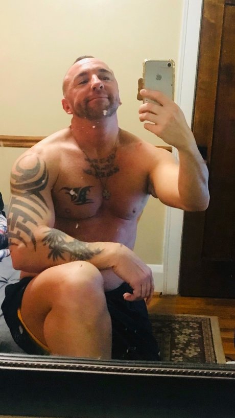 Foto di nudo di fuga di OnlyFans di Dan