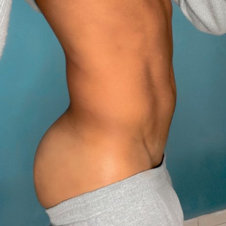 Foto di nudo di fuga di OnlyFans di V