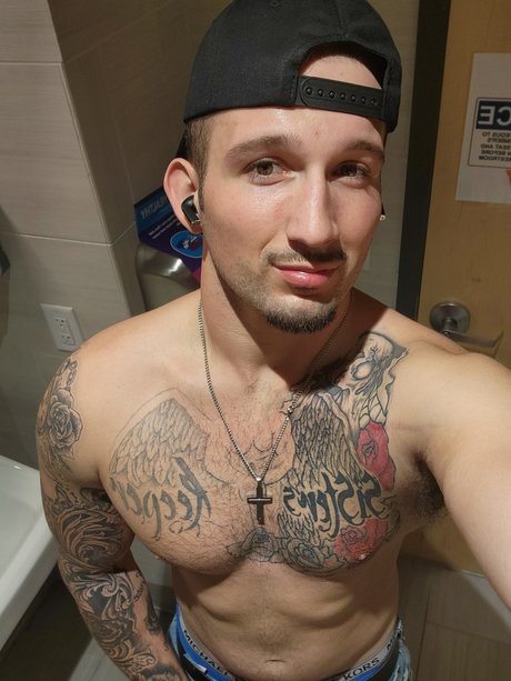 Foto di nudo di fuga di OnlyFans di Official Shane Whitlow