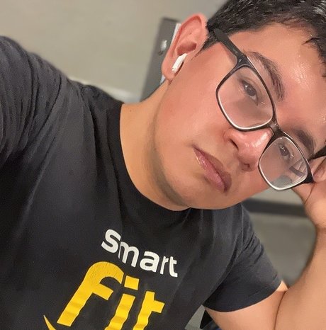 Foto di nudo di fuga di OnlyFans di Luis Arturo