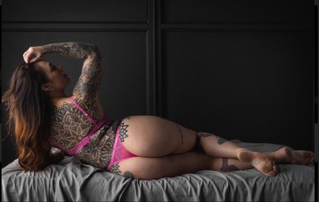 Foto di nudo di fuga di OnlyFans di Officialdanivi