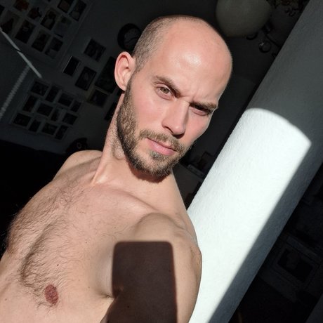 Foto di nudo di fuga di OnlyFans di Officialtomtheone