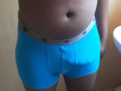 Foto di nudo di fuga di OnlyFans di Ofentse