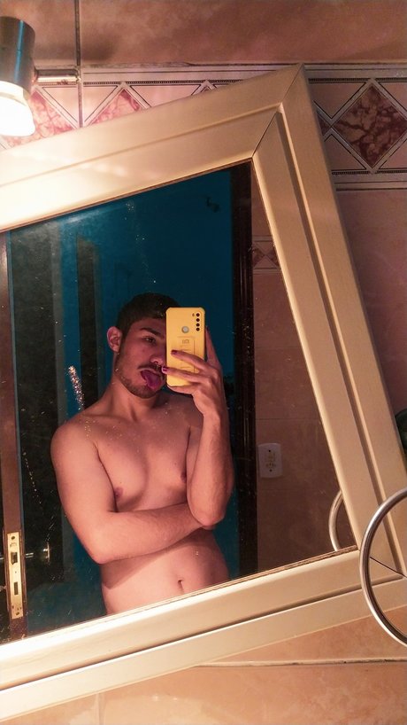 Foto di nudo di fuga di OnlyFans di Enzinho