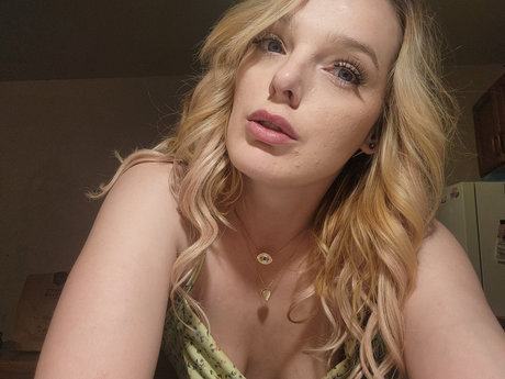 Foto di nudo di fuga di OnlyFans di Britt Brat Xx 
