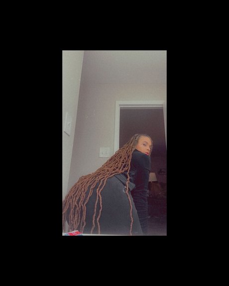 Foto di nudo di fuga di OnlyFans di Oceannea