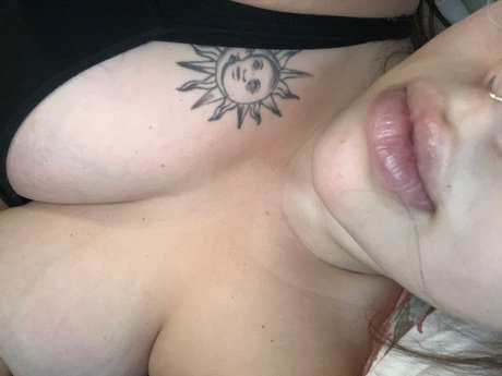 Foto di nudo di fuga di OnlyFans di Lex