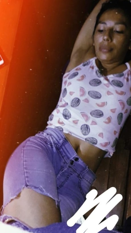Foto di nudo di fuga di OnlyFans di Afrodita
