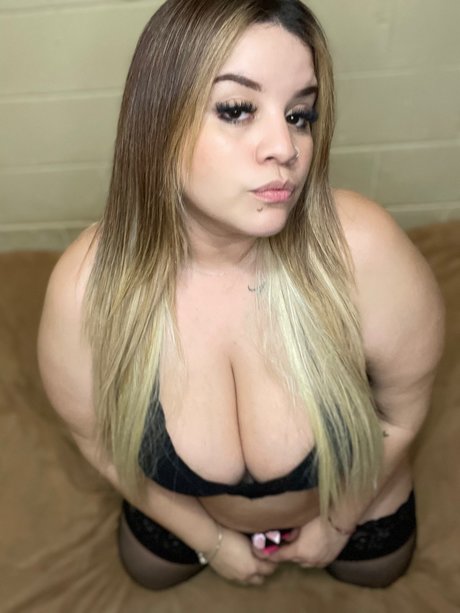 Foto di nudo di fuga di OnlyFans di Alexandra Bernal