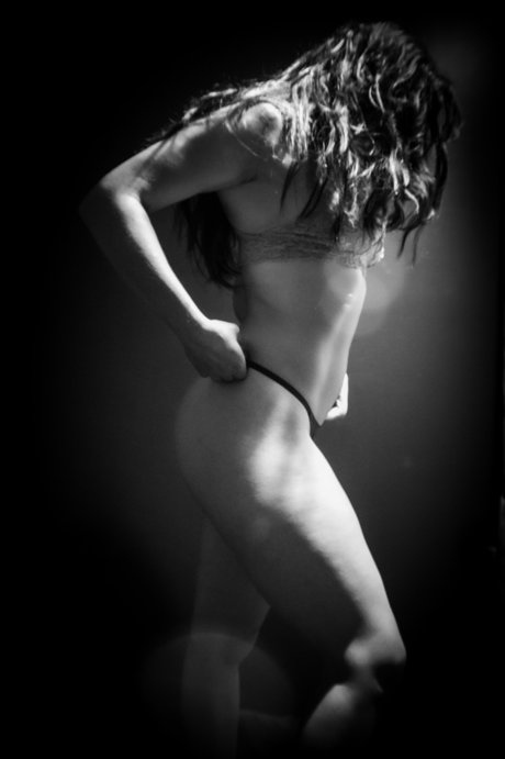 Foto di nudo di fuga di OnlyFans di Adore And Explore
