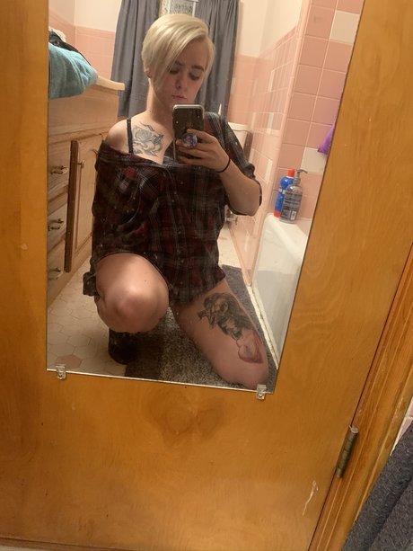 Foto di nudo di fuga di OnlyFans di Phoenix