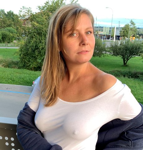 Foto di nudo di fuga di OnlyFans di Rieke