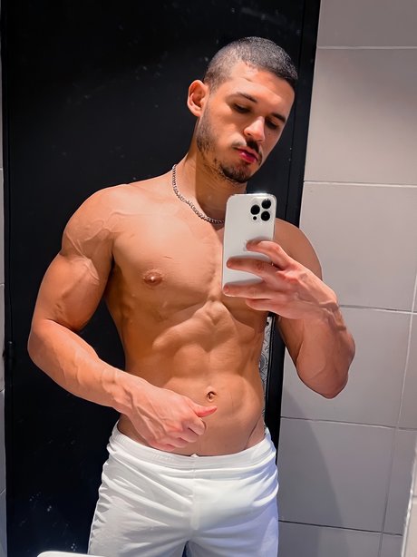Foto di nudo di fuga di OnlyFans di Only Ricc