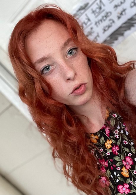 Foto di nudo di fuga di OnlyFans di Nikki Love 