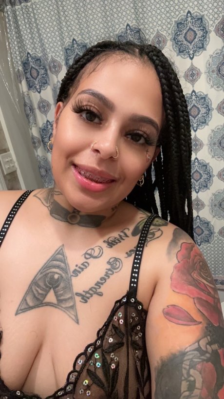 Foto di nudo di fuga di OnlyFans di Millzbihh