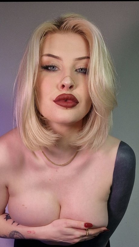 Foto di nudo di fuga di OnlyFans di Onlymistressred