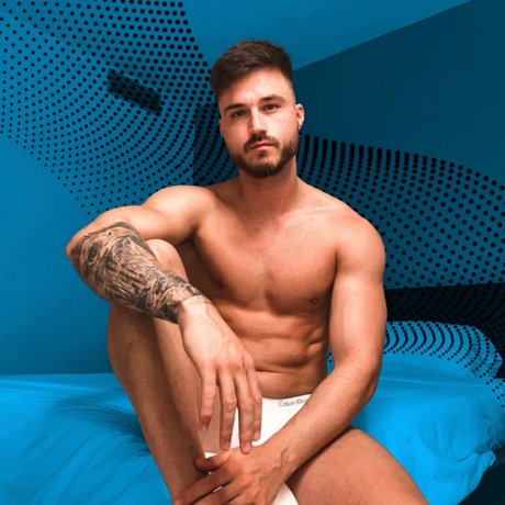 Foto di nudo di fuga di OnlyFans di Max Dennison