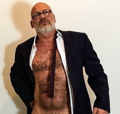 Foto di nudo di fuga di OnlyFans di Maturedaddy