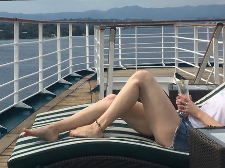 Foto di nudo di fuga di OnlyFans di Fun And Flirty Feet