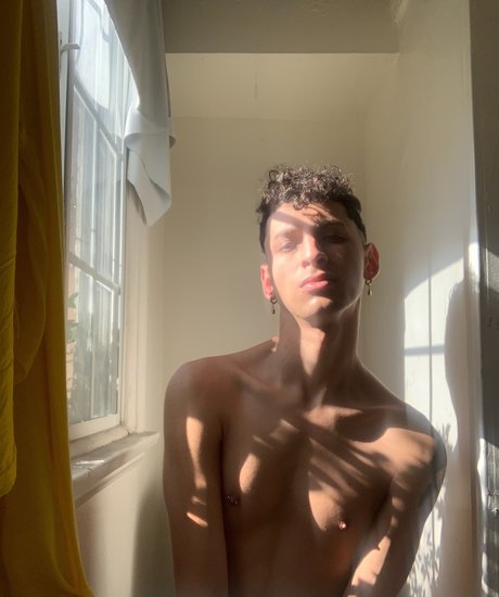 Foto di nudo di fuga di OnlyFans di Only Eddie