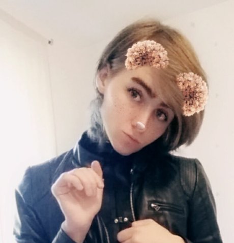 Foto di nudo di fuga di OnlyFans di Oni