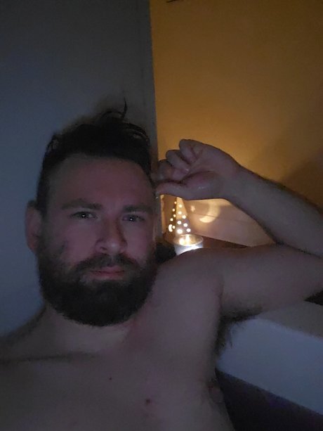 Foto di nudo di fuga di OnlyFans di Lillonewolfy