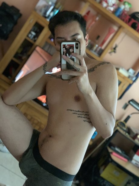 Foto di nudo di fuga di OnlyFans di Omar