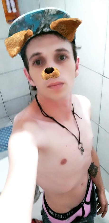 Foto di nudo di fuga di OnlyFans di Olyvergay