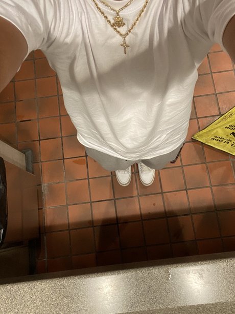 Foto di nudo di fuga di OnlyFans di Alaannnn