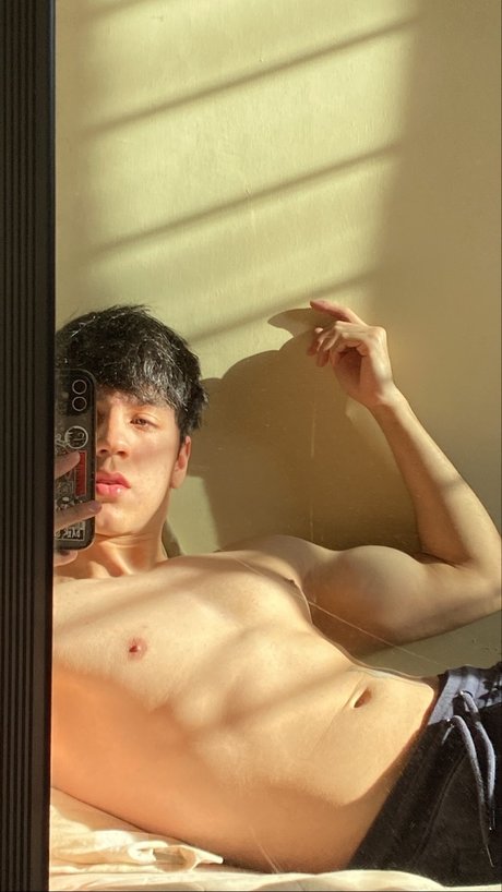 Foto di nudo di fuga di OnlyFans di Abe