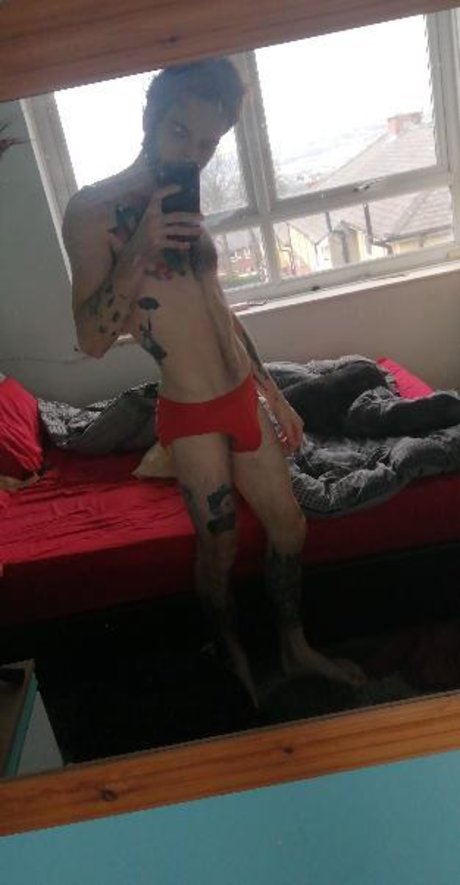 Foto di nudo di fuga di OnlyFans di Adam Denial