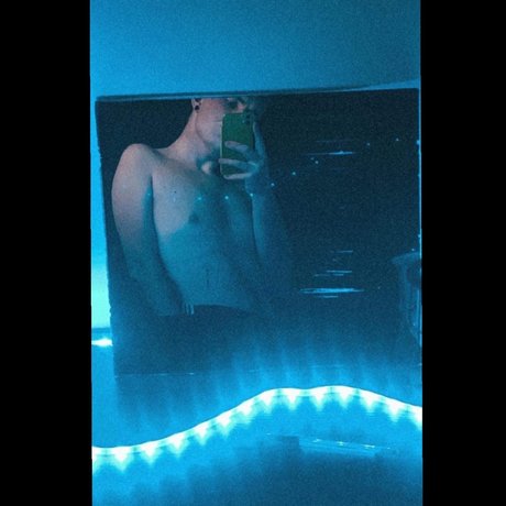 Foto di nudo di fuga di OnlyFans di Christian