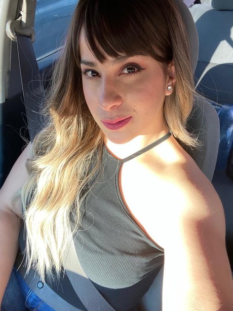 Foto di nudo di fuga di OnlyFans di Adara
