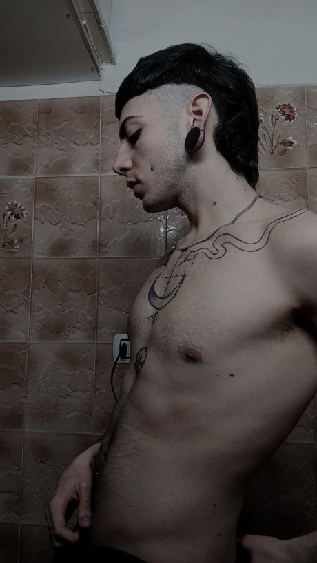 Foto di nudo di fuga di OnlyFans di Alienosupremo