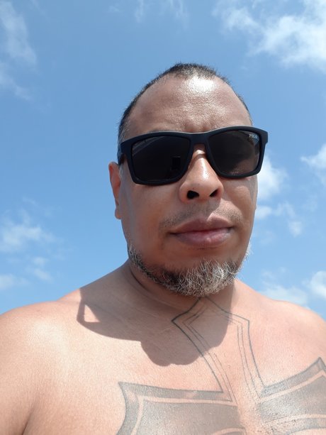 Foto di nudo di fuga di OnlyFans di Aj Silva