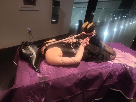 Foto di nudo di fuga di OnlyFans di Adelaide Braune