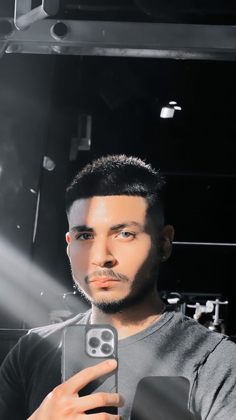 Foto di nudo di fuga di OnlyFans di Ace