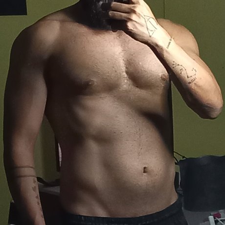Foto di nudo di fuga di OnlyFans di Lob